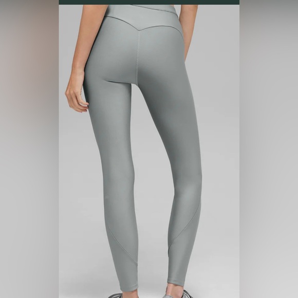 ALO YOGA AIRLIFT HIGH-WAIST LIGHT SPEED LEGGING - Picture 4 of 15